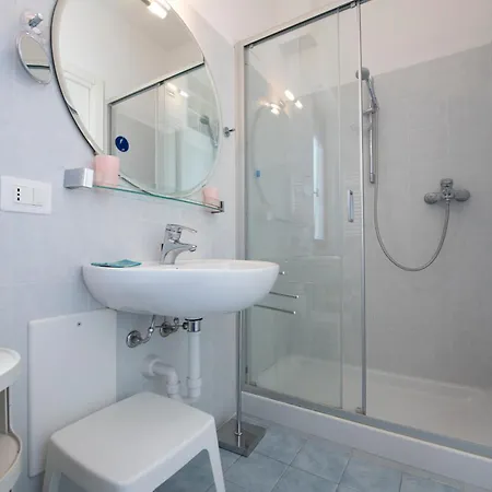 Apartamento 279- Casa Maria Grazia, Nel Centro Di Sestri, 10 Minuti A Piedi Dalla Baia Del Silenzio Sestri Levante
