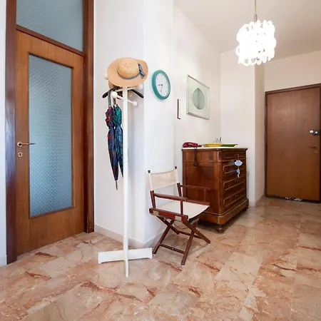 Lejlighed 279- Casa Maria Grazia, Nel Centro Di Sestri, 10 Minuti A Piedi Dalla Baia Del Silenzio *