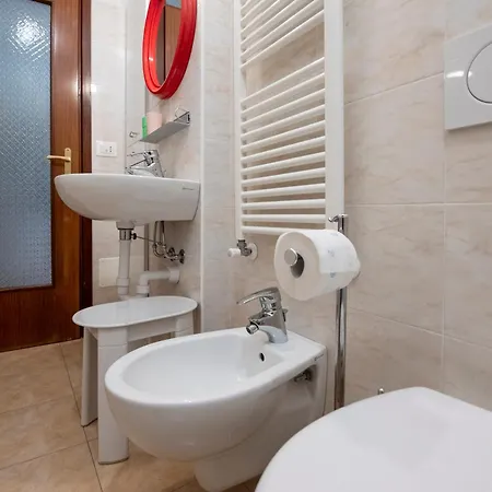 279- Casa Maria Grazia, Nel Centro Di Sestri, 10 Minuti A Piedi Dalla Baia Del Silenzio Apartamento