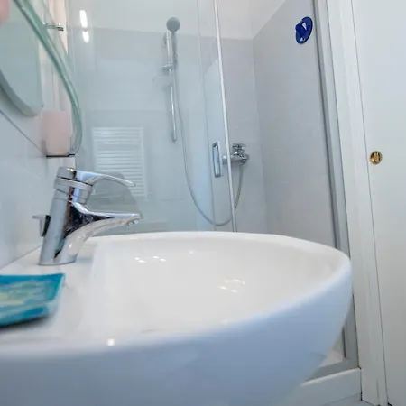279- Casa Maria Grazia, Nel Centro Di Sestri, 10 Minuti A Piedi Dalla Baia Del Silenzio Apartamento Sestri Levante