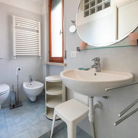 279- Casa Maria Grazia, Nel Centro Di Sestri, 10 Minuti A Piedi Dalla Baia Del Silenzio